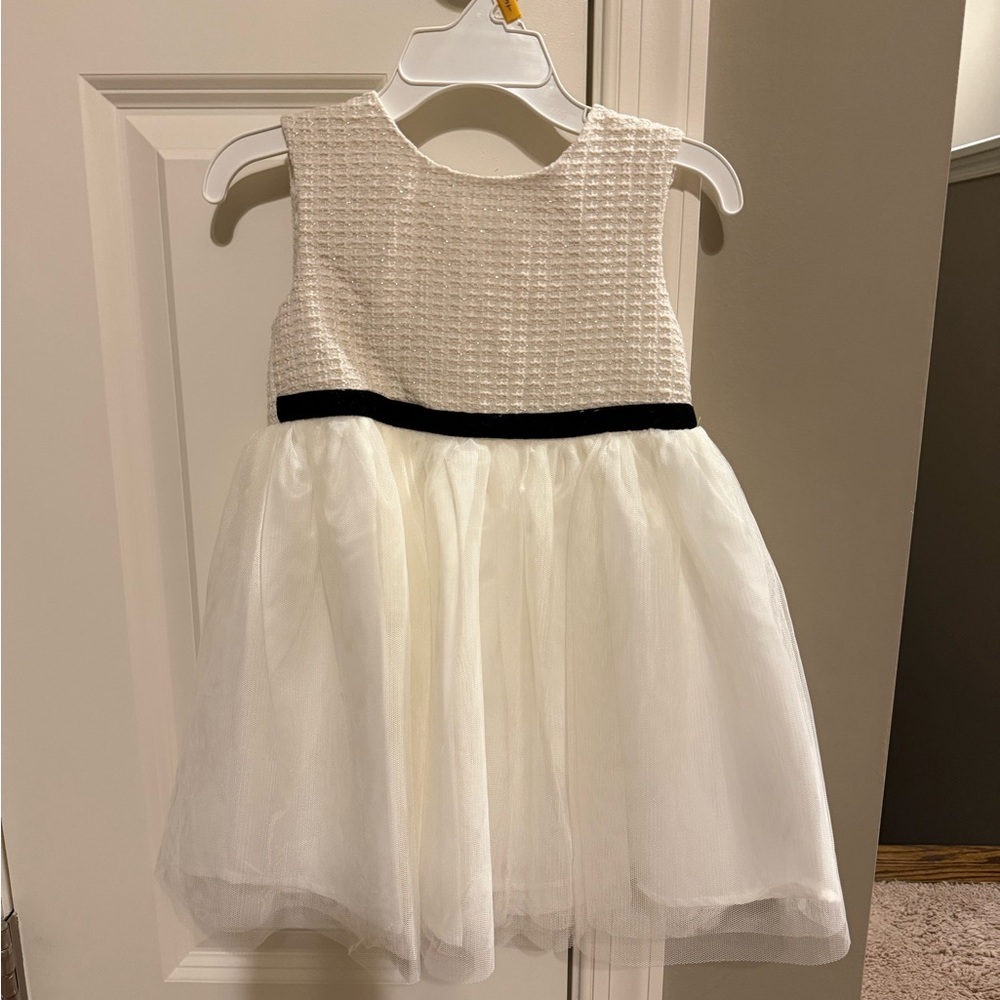 ✨Elegant Kids Formal Dress in Cream and Black - NWT✨